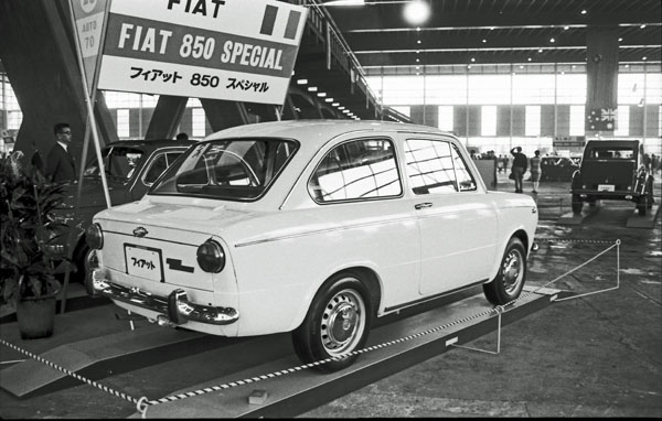 M-BASE エムベース ｜ 街角のクルマたちAtoZ